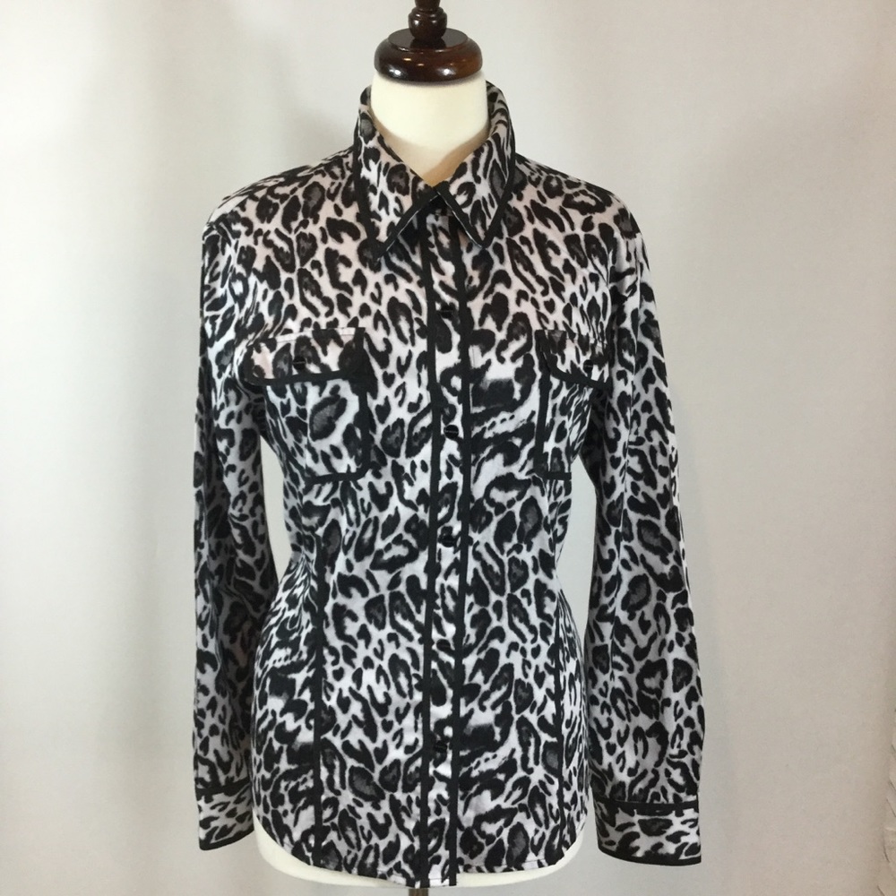 Jones NY animal print blouse, metal snap buttons